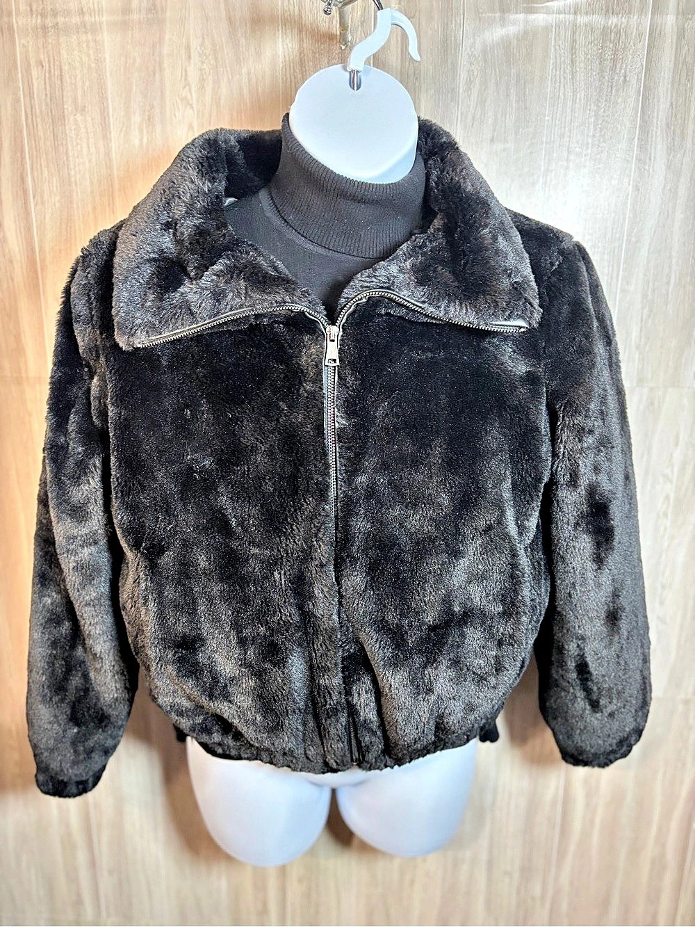 M Magaschoni Black Faux Fur Bomber Jacket Full Zip Plush Coat
